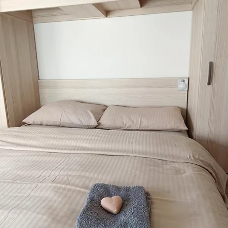 Stan Jovana 公寓 帕莱