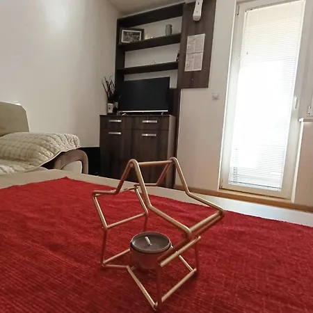 Stan Jovana * 帕莱